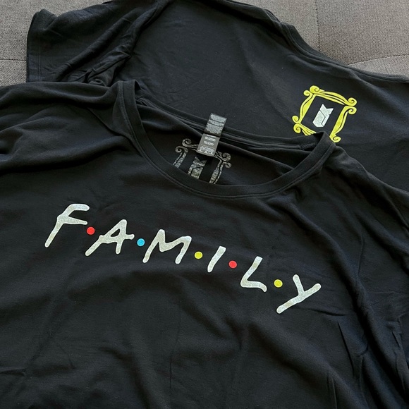 Dolman Shirt Friends Family Black - Picture 3 of 4
